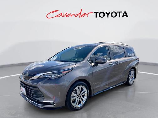 2024 Toyota Sienna Platinum 7 Passenger