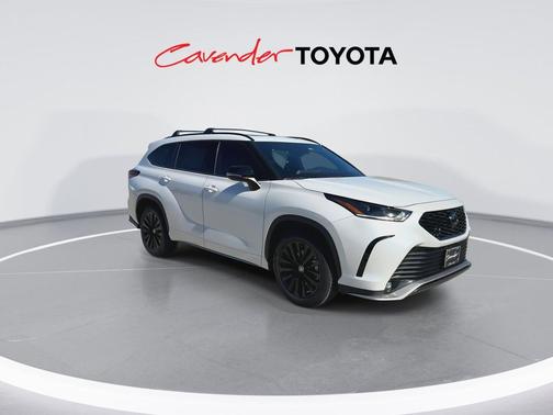 2026 Toyota Highlander XSE