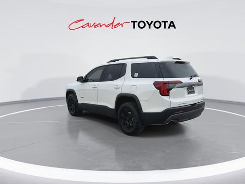 White Frost Tricoat 2023 GMC Acadia AWD AT4