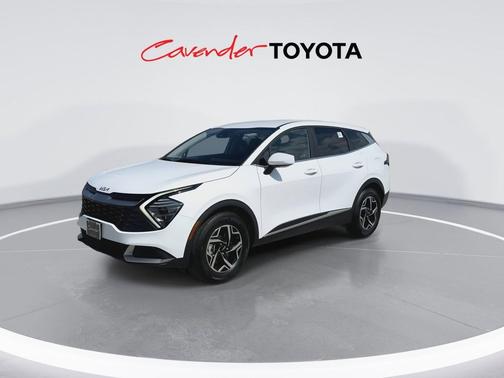 Glacial White Pearl 2025 Kia Sportage LX