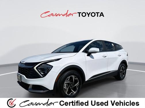Glacial White Pearl 2025 Kia Sportage LX