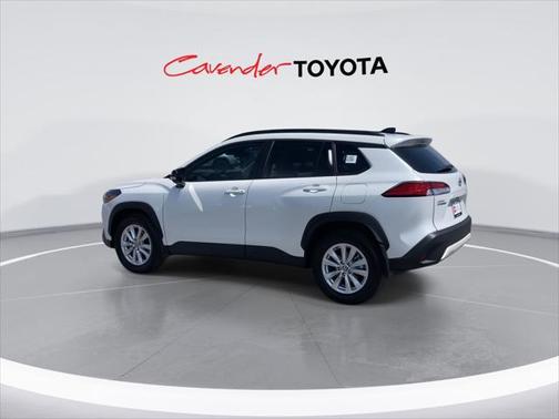 2025 Toyota Corolla Cross LE