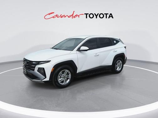 Serenity White Pearl 2026 Hyundai TUCSON SE