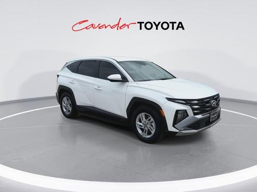 Serenity White Pearl 2026 Hyundai TUCSON SE
