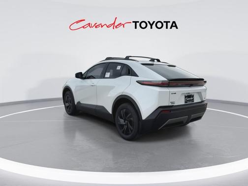 Wind Chill Pearl 2026 Toyota C-HR SE