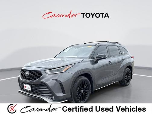 Magnetic Gray Metallic 2023 Toyota Highlander XSE