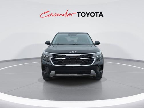 Fusion Black 2026 Kia Seltos LX