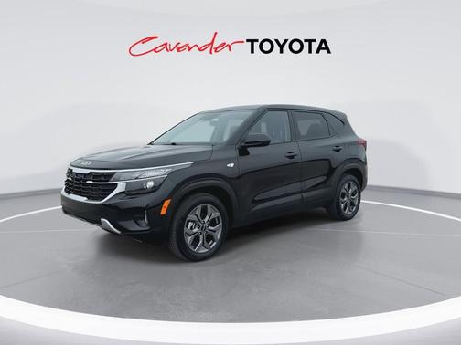 Fusion Black 2026 Kia Seltos LX