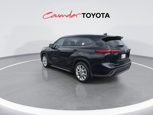 2022 Toyota Highlander Hybrid Limited