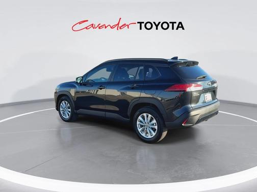 2025 Toyota Corolla Cross LE