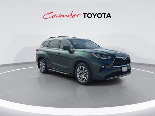 Cypress 2023 Toyota Highlander Hybrid Platinum
