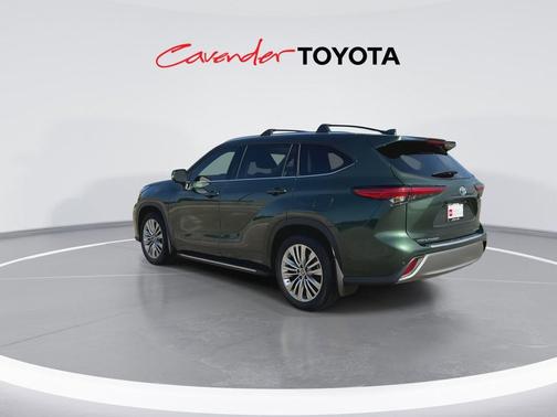 Cypress 2023 Toyota Highlander Hybrid Platinum