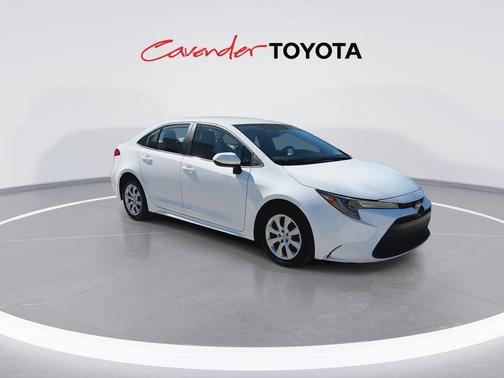 Ice Cap 2024 Toyota Corolla LE