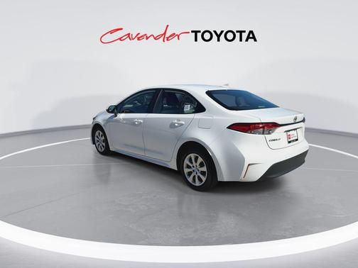 Ice Cap 2024 Toyota Corolla LE