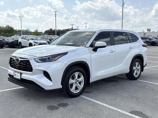 Wind Chill Pearl 2023 Toyota Highlander L