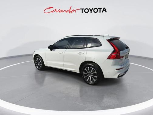 2024 Volvo XC60 B5 Plus Dark Theme