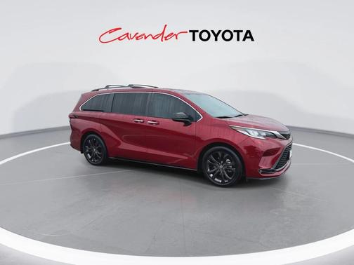 2024 Toyota Sienna XSE 7 Passenger