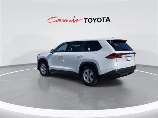2025 Toyota Highlander LE