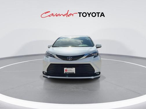 2026 Toyota Sienna XLE