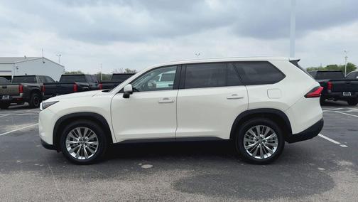 Coastal Cream 2024 Toyota Grand Highlander Platinum