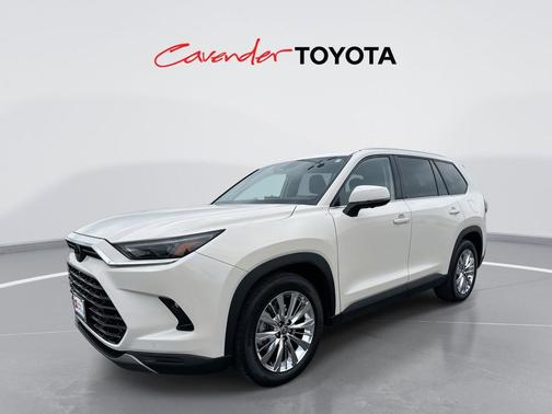 Coastal Cream 2024 Toyota Grand Highlander Platinum