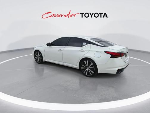 2022 Nissan Altima SR VC-Turbo FWD