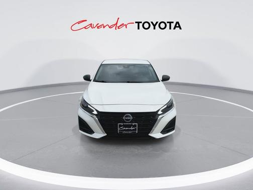 Glacier White 2025 Nissan Altima 2.5 SV