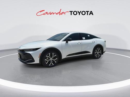 Oxygen White 2026 Toyota Crown XLE