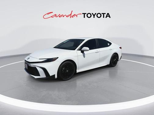 Ice Cap 2026 Toyota Camry SE