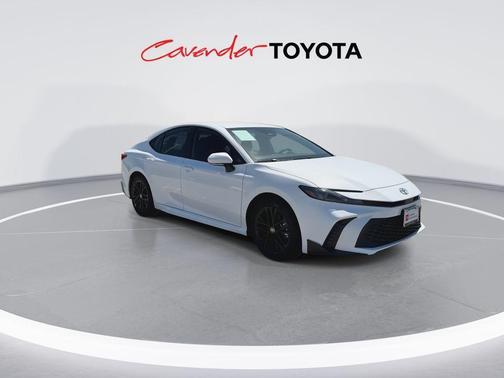 Ice Cap 2026 Toyota Camry SE