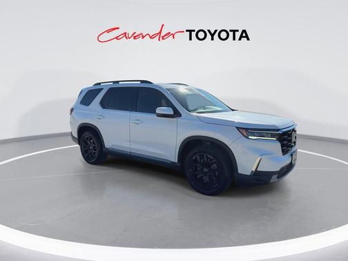 Platinum White Pearl 2025 Honda Pilot Touring 8-Passenger