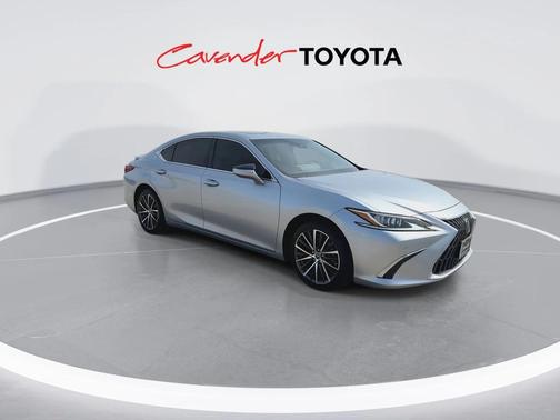 2022 Lexus ES 300h Premium