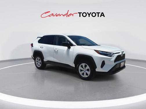Ice Cap 2025 Toyota RAV4 LE