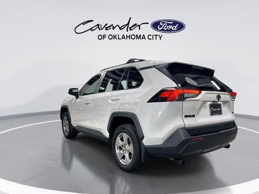 Ice 2025 Toyota RAV4 XLE