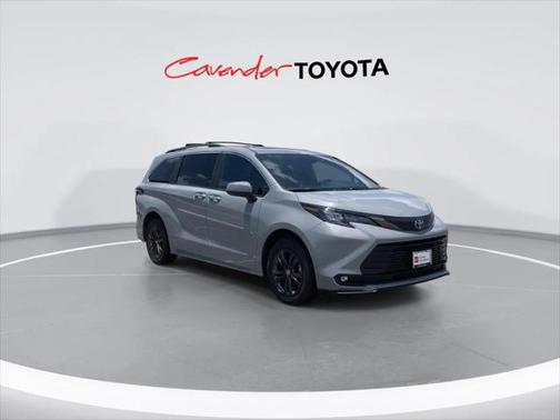 2024 Toyota Sienna Woodland Edition
