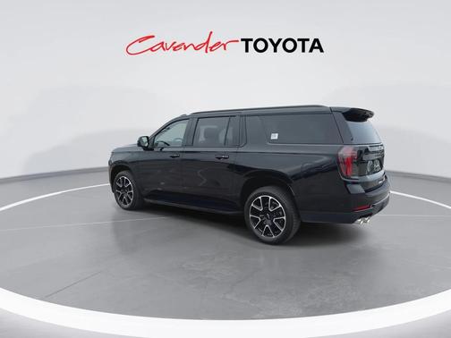 2025 Chevrolet Suburban RST