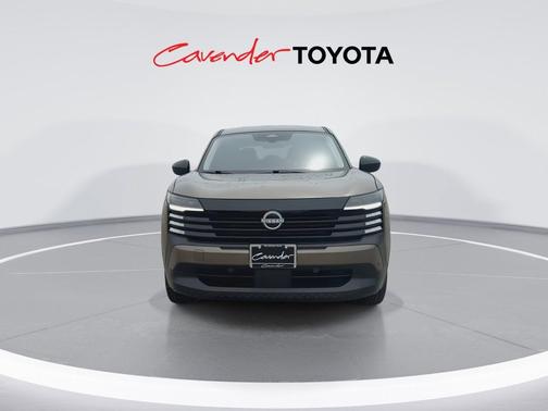Canyon Bronze 2025 Nissan Kicks S