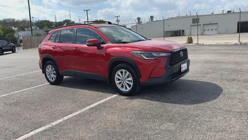 2024 Toyota Corolla Cross LE