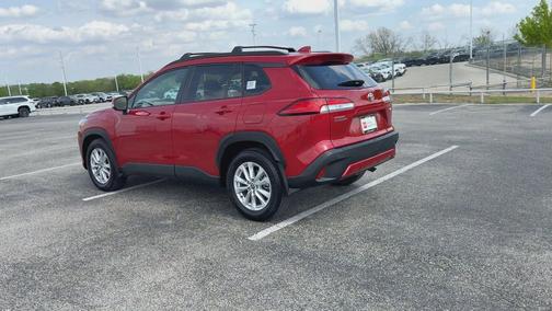 2024 Toyota Corolla Cross LE