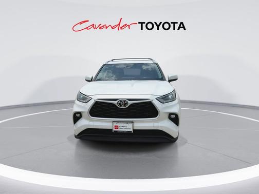 Blizzard Pearl 2021 Toyota Highlander XLE