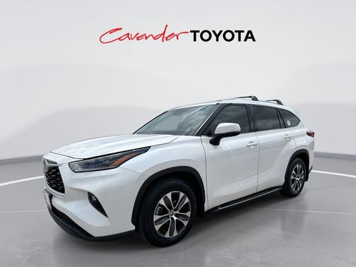 Blizzard Pearl 2021 Toyota Highlander XLE