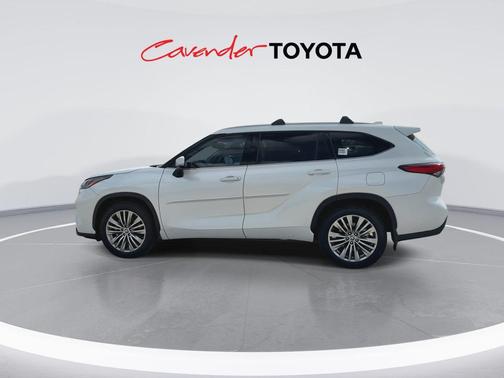 Wind Chill Pearl 2022 Toyota Highlander Hybrid Platinum