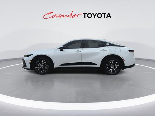 Oxygen White 2024 Toyota Crown XLE