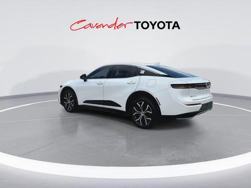 Oxygen White 2024 Toyota Crown XLE