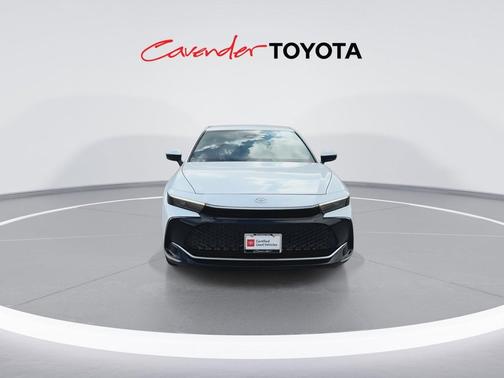 Oxygen White 2024 Toyota Crown XLE