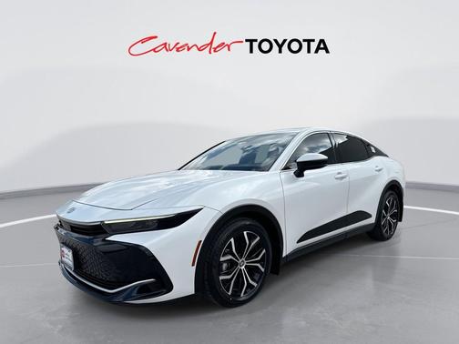 Oxygen White 2024 Toyota Crown XLE