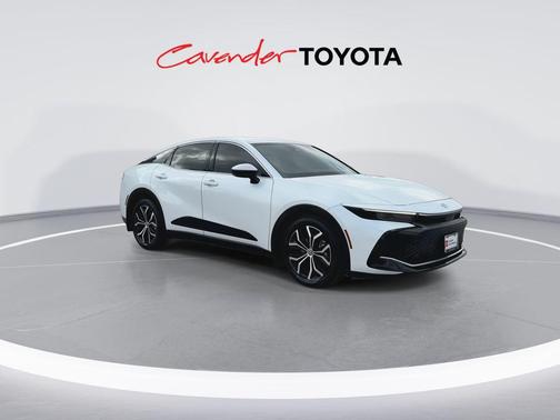 Oxygen White 2024 Toyota Crown XLE