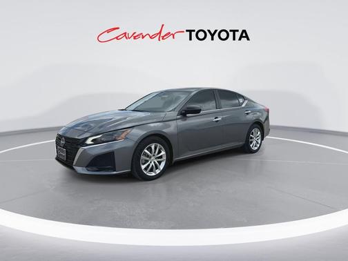 Gun 2024 Nissan Altima S FWD