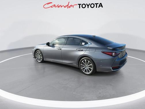 2019 Lexus ES 300h Premium