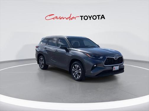 2025 Toyota Highlander XLE